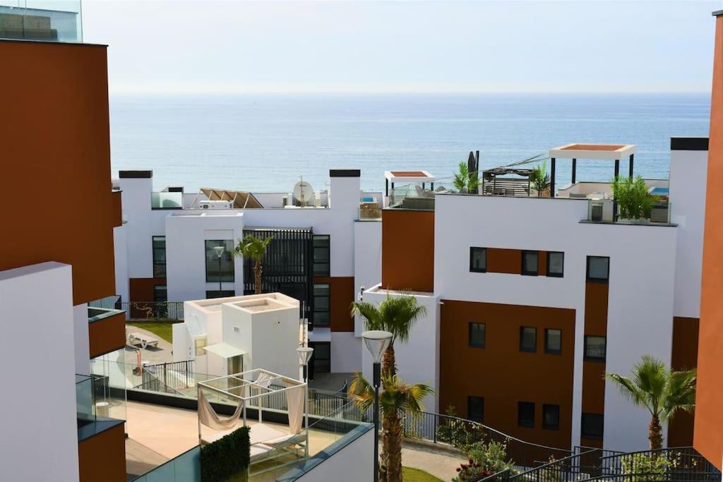 Apartamento Casa Kerr - Luxury Apt - Sleeps 9 - Los Boliches Málaga Exterior foto
