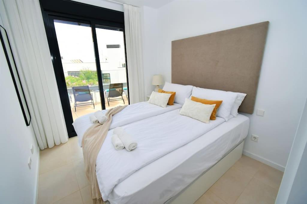 Apartamento Casa Kerr - Luxury Apt - Sleeps 9 - Los Boliches Málaga Exterior foto