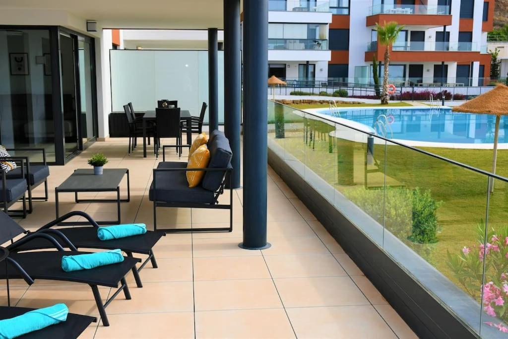 Apartamento Casa Kerr - Luxury Apt - Sleeps 9 - Los Boliches Málaga Exterior foto
